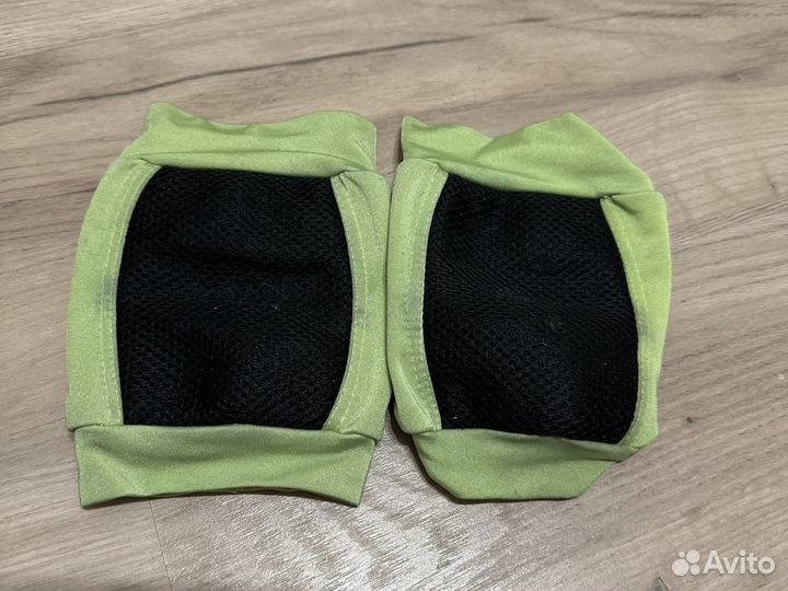 Наколенники