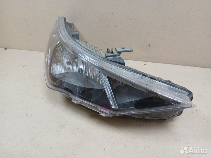 Фара передняя правая Hyundai Solaris HCR