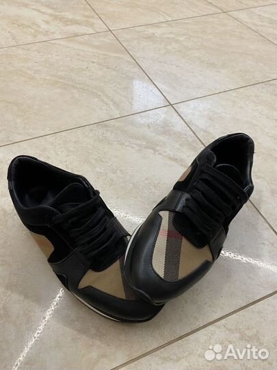 Кроссовки женские 37 размер