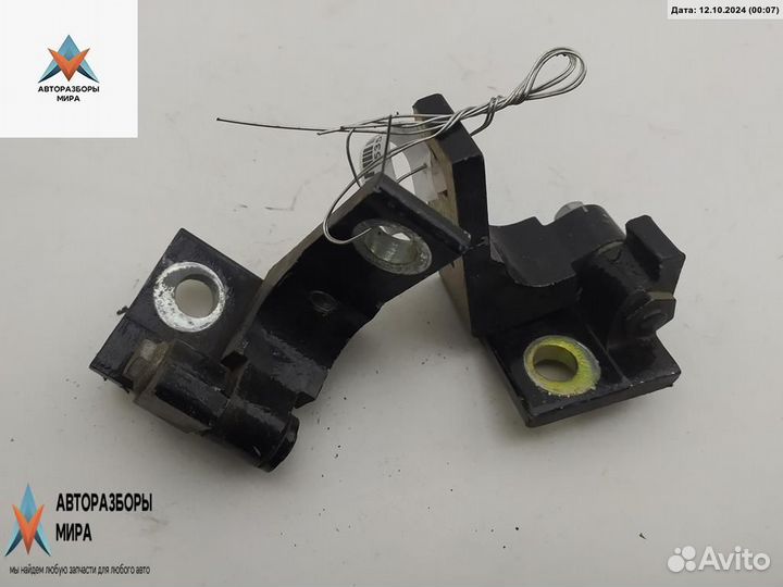 Петля двери Fiat Croma 2 2006