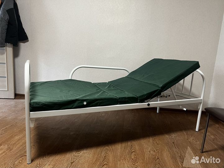 Медицинская кровать для лежачих больных