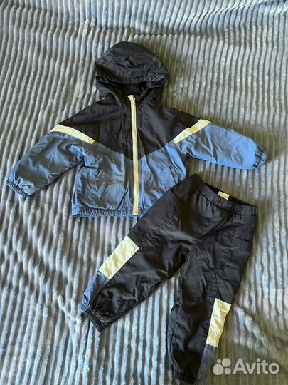 Костюмчик Zara куртка и брюки 98