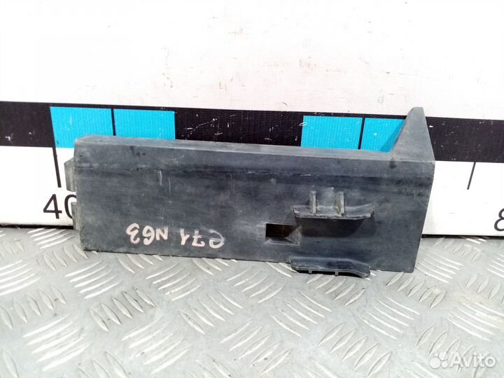 Б/У Кронштейн радиатора