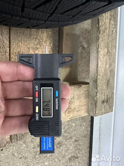 Bridgestone Blizzak Revo GZ 215/65 R16 98S