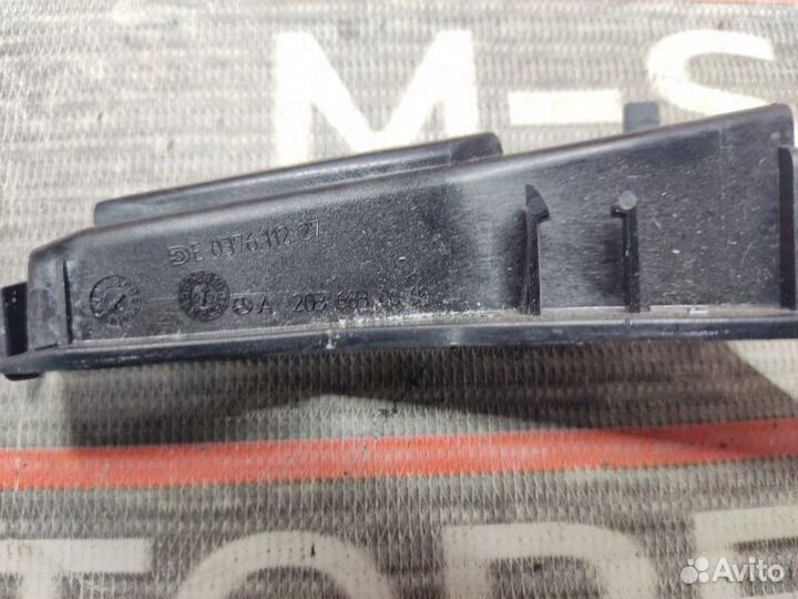 Накладка центральной консоли левая Mercedes-Benz