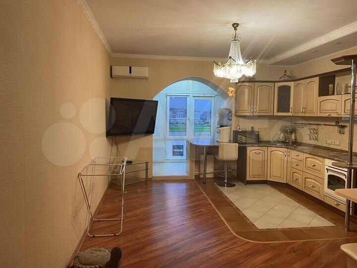 2-к. квартира, 82 м², 9/12 эт.