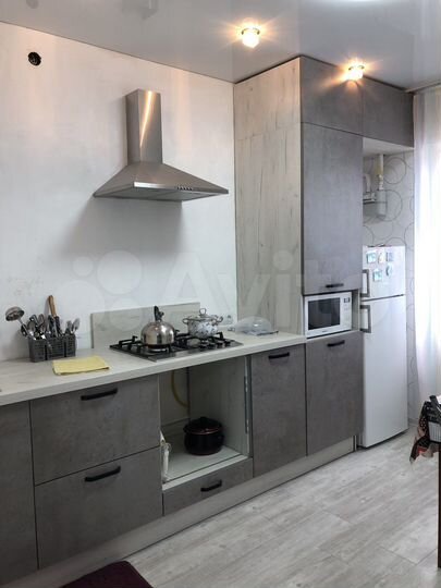 2-к. квартира, 55 м², 1/3 эт.