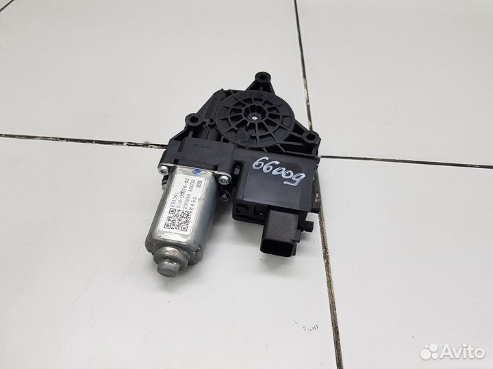 Моторчик переднего правого стеклоподъемника