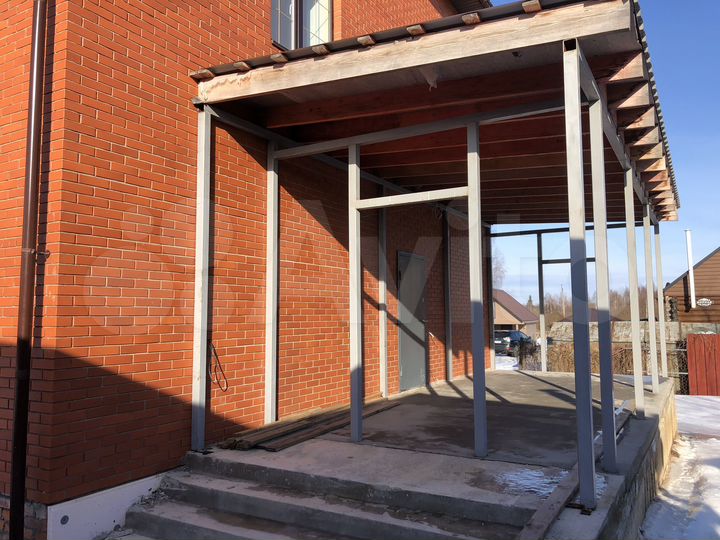 Дом 289 м² на участке 14 сот.