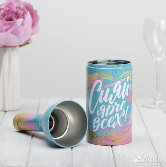 Коробка жестяная в форме бутылки шампанского