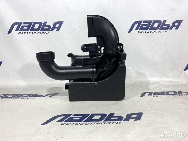 Резонатор воздушного фильтра Hyundai Solaris(17)