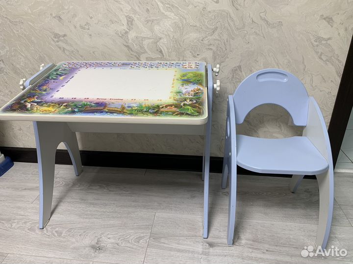 Детский стол и стул