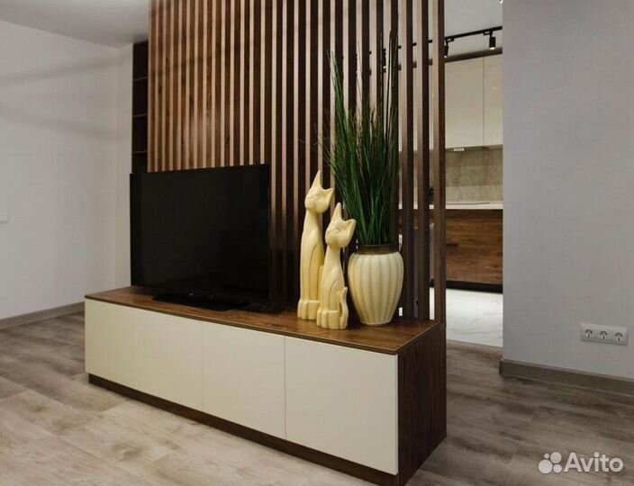 В потолок кухня на заказ