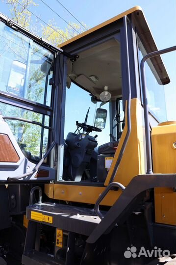 Фронтальный погрузчик Ensign YX636, 2022