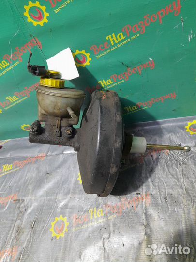 Вакуумный усилитель тормозов Volkswagen Golf 3