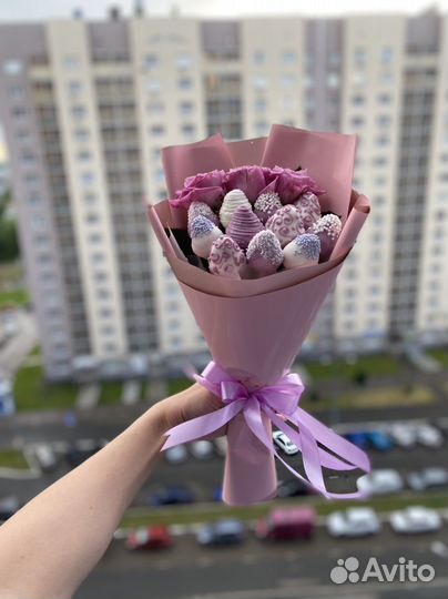 Клубника в шоколаде букеты