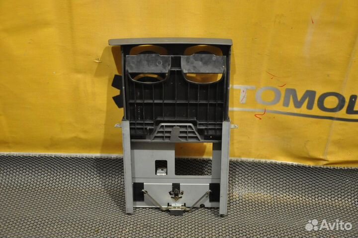 Подстаканник toyota lite ACE Noah CR50G