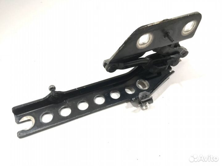 Петля капота левая Audi A8 D3