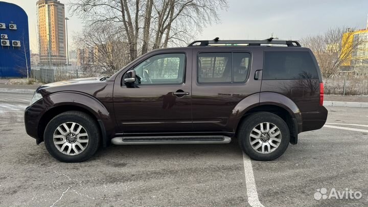 Nissan Pathfinder 2.5 AT, 2012, 278 900 км