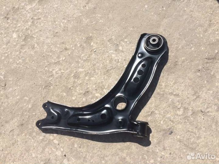 Рычаг передний левый Skoda