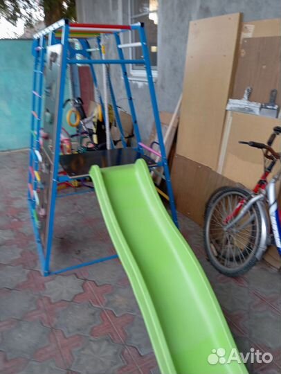 Детская спортивная площадка уличная