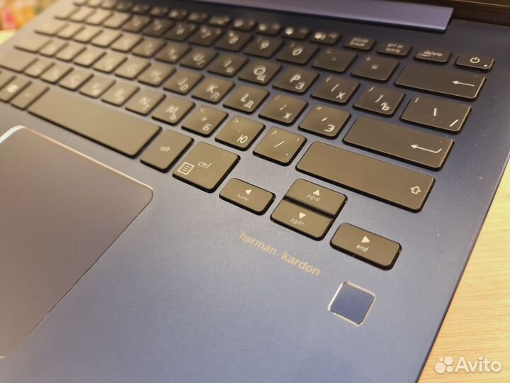 Ультрабук Asus на Core i3+SSD/ips Экран