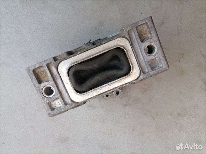 Опора двигателя правая VW Golf IV/Bora 1997-2005