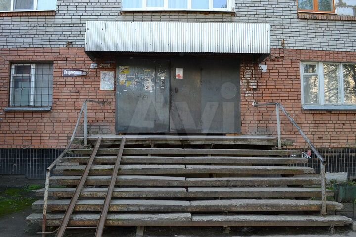 Комната 12,3 м² в > 9-к., 8/9 эт.