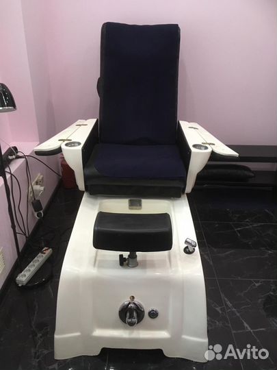 Продам массажное кресло для педикюра и маникюра