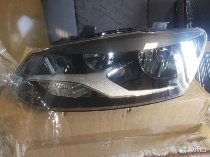 Фара левая Volkswagen Polo 3 10-14