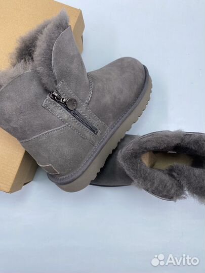 Женские Ugg Bailey Zip Mini на молнии