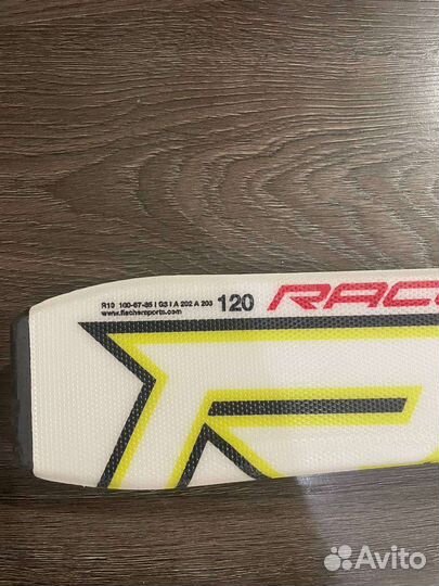 Горные лыжи и ботинки