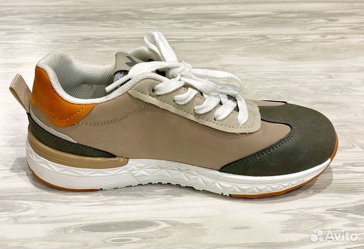 Кроссовки детские