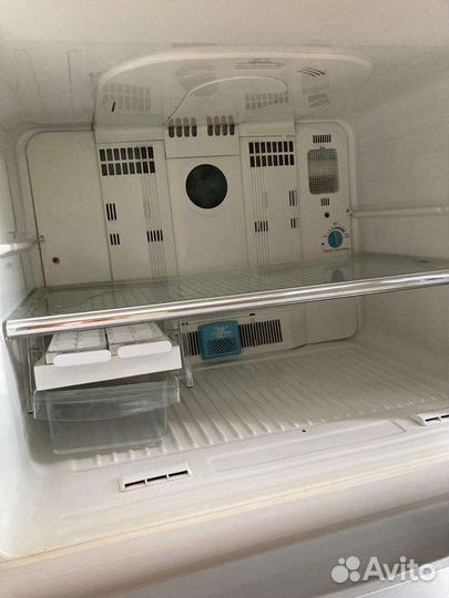 Холодильник бу Sharp SJ-P69M-SL