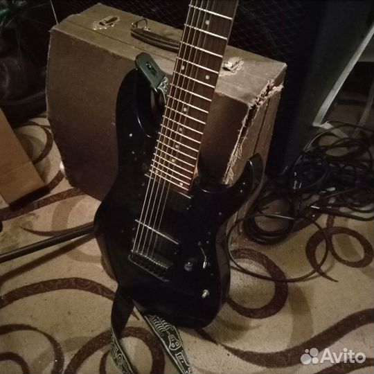 Восьмиструнная электрогитара Ibanez RG8