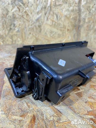 Пепельница Volkswagen Passat B6 2005-2010