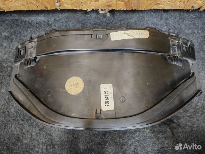 Приборная панель Mercedes W208 CLK