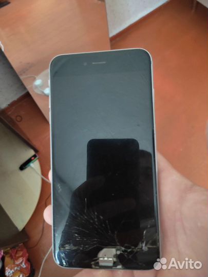 Телефон iPhone 6s+