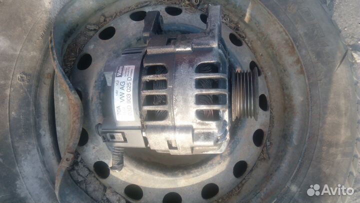 Генератор на Фольксваген Поло 03г