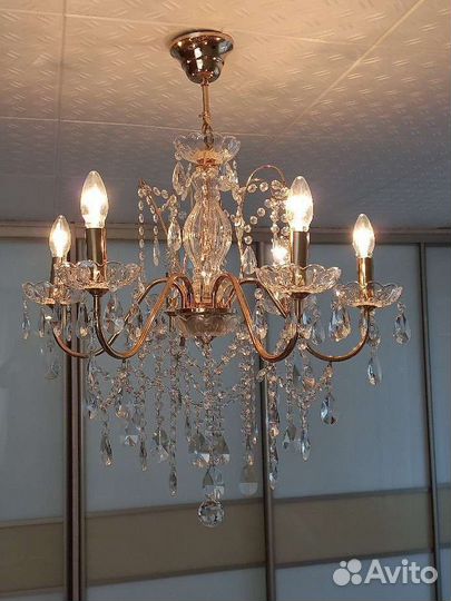 Хрустальная люстра