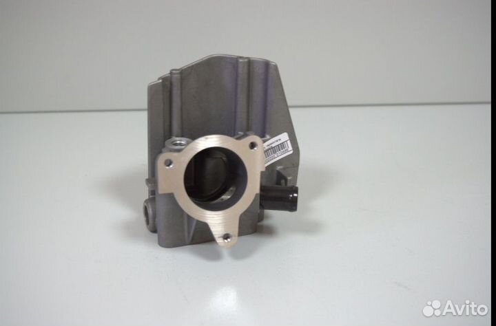 Корпус термостата 8V с 2010 года renault 770086990