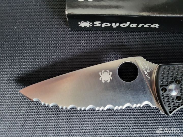 Spyderco tenacious lightweight
