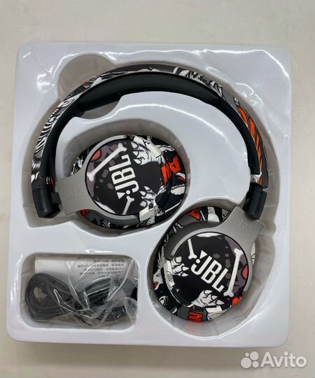 Беспроводные наушники JBL Tune 1000BT