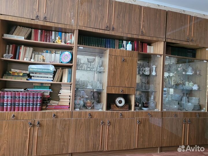 Продаю стенку б/у