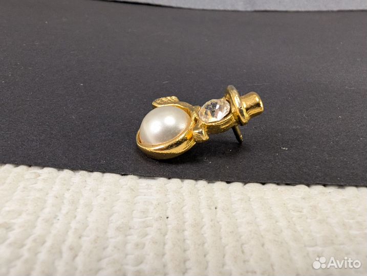 Маленькая винтажная брошь снеговик