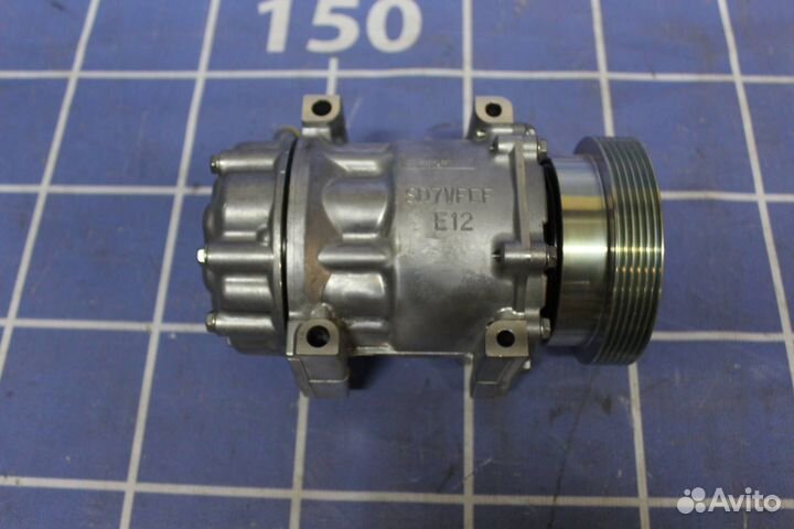 Компрессор кондиционера Renault Logan