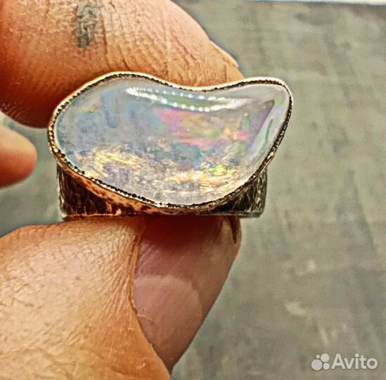 Серебряное кольцо с опалом