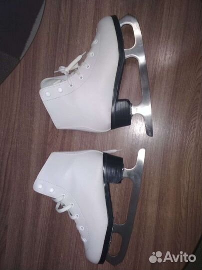 Коньки для девочки 33 размер