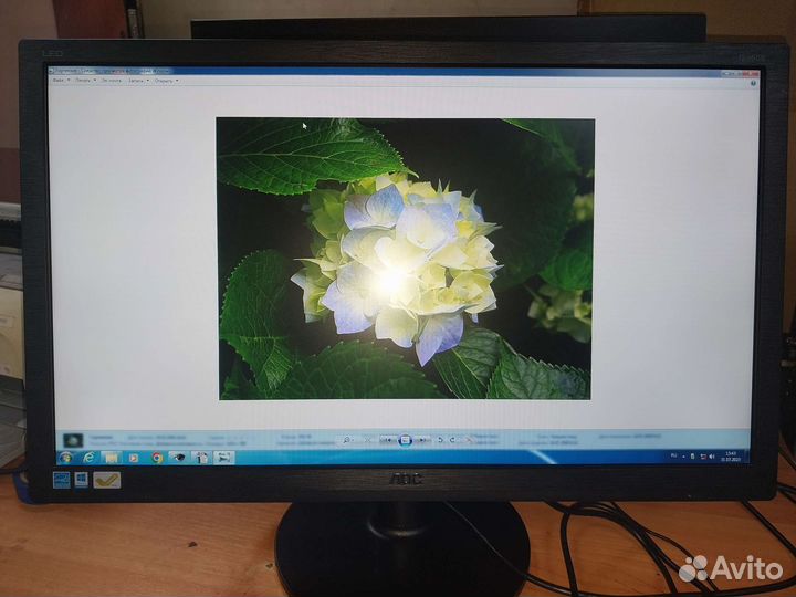 Монитор Aoc 23