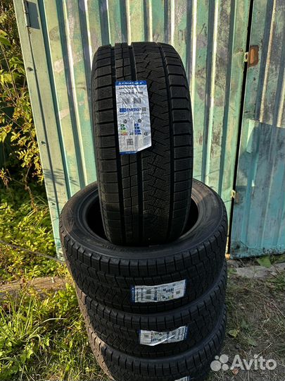 Triangle PL02 275/45 R20 110W